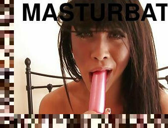 mastürbasyon-masturbation, amcık-pussy, oyuncak, sürtük, genç-18, azgın, yapay-erkeklik-organı, amcık, esmer-kadın, küçük-memeler