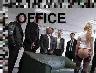 Office slut serves four dudes under blondie’s surveillance