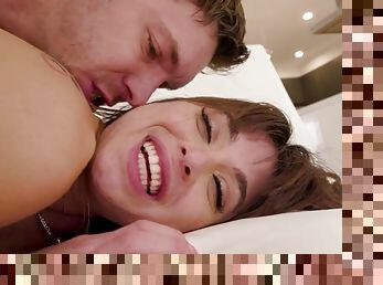 Gorgeous sexy babe Riley Reid hardcore porn video