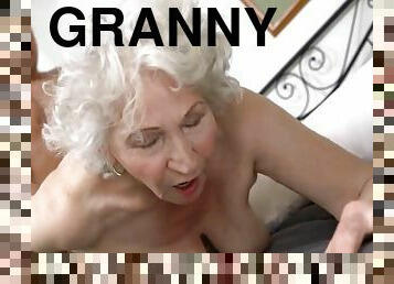 cul, gros-nichons, levrette, poilue, masturbation, vieux, chatte-pussy, mature, fellation, granny