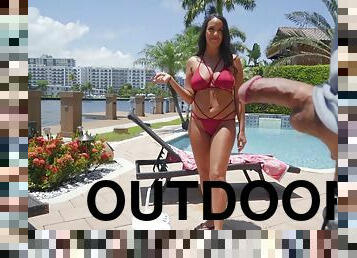 Hot Cock Delivery for young brunette in red bikini Sofi Ryan, Damon Dice - outdoors by the pool