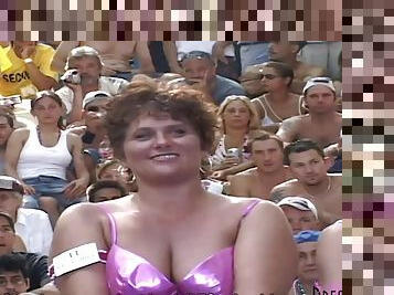 Bikini Contest Takes An Awesome Turn - Public