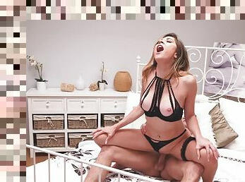 Passionate MILF in sexy black lingerie gets deeply fucked