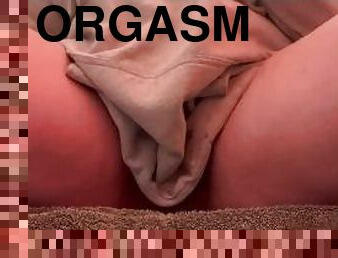 orgasm, fitta-pussy, kvinnligt-sprut, amatör, tonåring, fingerknull, söt-sweet, ensam