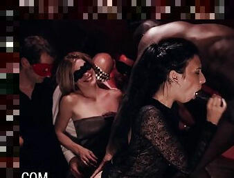 Hardcore orgy in a Parisian swingers club