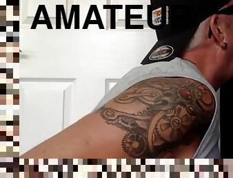 Dicksucking Amateur Tattooed DILF Close Up Sucks Glory Hole Dong