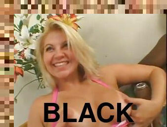 Thick brazilian blonde enjoys anal