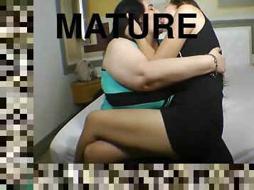 Bbw mature kissing