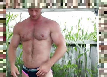 Hairy bodybuilder dildo and cumshot