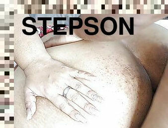 gros-nichons, levrette, masturbation, maman-et-garçon, amateur, mature, ejaculation-sur-le-corps, milf, maison, latina