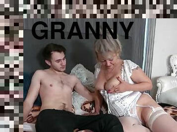 gros-nichons, tricherie, fellation, granny, hardcore, branlette, salope, lingerie, cougar