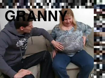 BBW granny smashed by a horny skinny dude