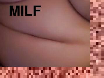 gros-nichons, grosse, masturbation, amateur, milf, maman, belle-femme-ronde, point-de-vue, solo