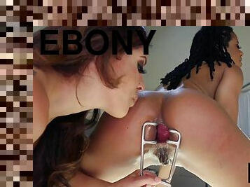 Sub lez Ebony gaping asshole for rimming doctor MILF