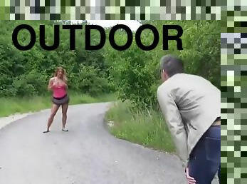 Outdoor bang with wild hot teen