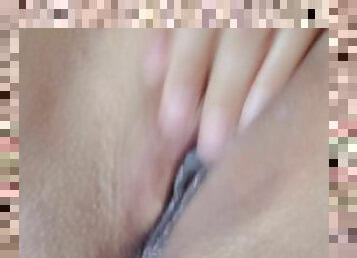 masturbation, orgasme, chatte-pussy, amateur, doigtage, lingerie, brunette