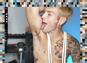 VOODOO_HD HOT WHITE GUY LICKS HIS ARMPITS ON STREAM