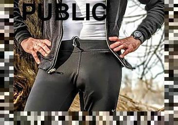 Public Bulge dickprint in the park