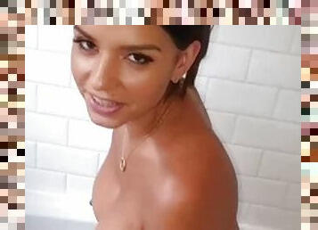 HOT BIG TITS MILF SQUIRT IN THE BATH FOR ONLYFANS