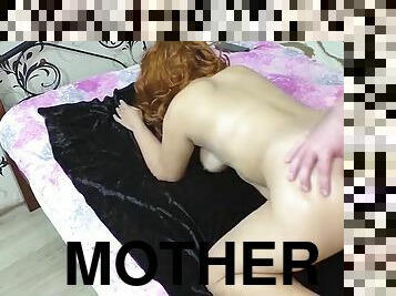 I gave my stepmother a massage and cum in anal