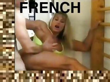 gros-nichons, babes, hardcore, française, sexe-de-groupe, musclé