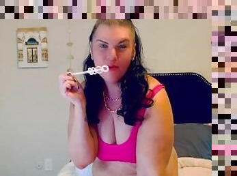 Thick BBW Blows Bubbles!