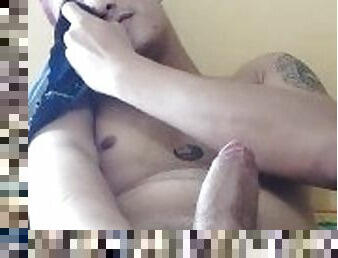 Hermoso joven lechero