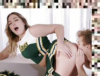 Cheerleader fucked in the pussy after great blowjob