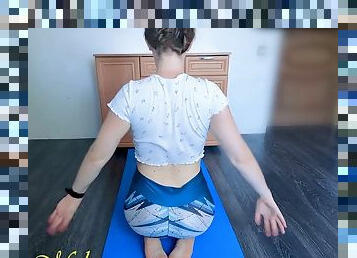 I did yoga in leggings and couldnt resist masturbating my gooey, juicy pussy! I rub my clit until I cum