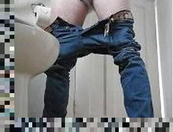 pisser, amateur, double, culotte, britannique, toilette, solo, jeans, pénétrante