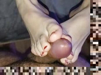 Girl gives me hand job and teases me with her beautiful feet
