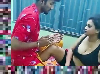 Husband Ke Sone Ke Bad Sexy Bhabi Ne dewar Se Romance Kiya