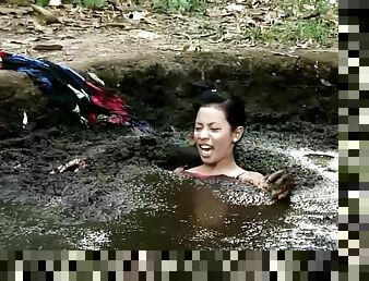 Chelle, Exploring a Bog