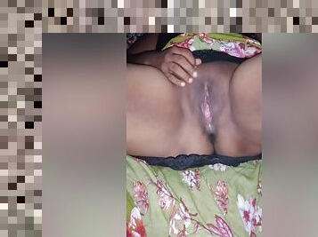 Sri Lankan Wife Do Masturbating And Came In To Orgasm Infront Of Husband