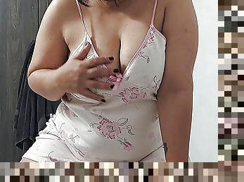 This sexy mature gives me a blowjob like good morning