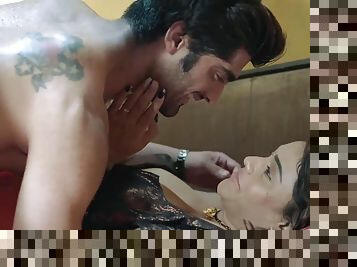 Lascivious Indian hussy heart-stopping sex scene