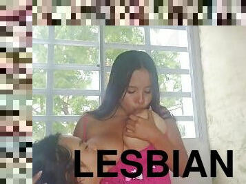 payu-dara-besar, putting, lesbian, susu, minum, menyusu, meghisap