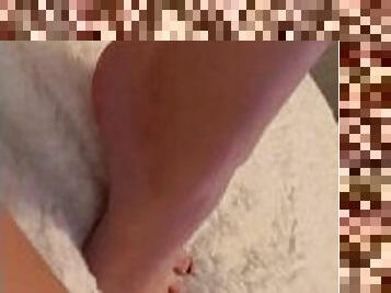 Sexy Pawg Milf Queen with her hot red toes on her feet and showing off her body