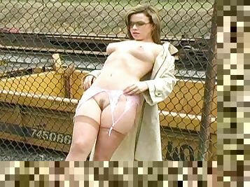 en-plein-air, chatte-pussy, bas, lingerie, naturel, solo, posant