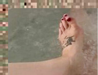 BBW stepmom MILF long legs bare wrinkled soles wet toes and feet in the bathtub my POV