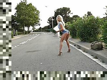 Amazing blonde bimbo hitchhiker takes a cock ride