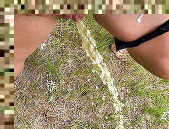 en-plein-air, pisser, public, amateur, mature, milf, maman, couple, pieds, point-de-vue