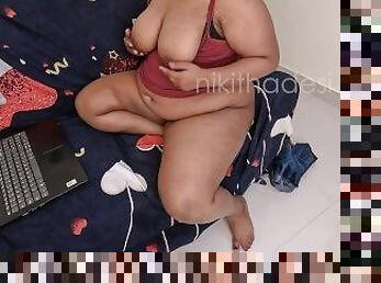 Chubby IT professional Mumbai girl playing with boobs