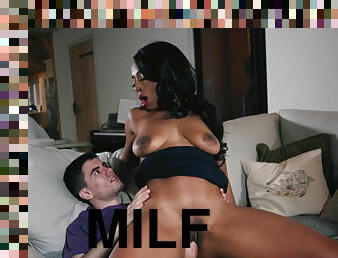 Fucking MILF ebony Lola Marie and cum on face