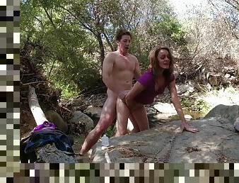 Amateur couple crazy outdoor sextape