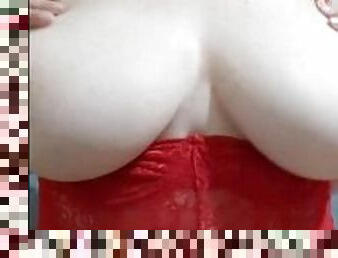 Rica pelirroja de grandes tetas y culo gordo se masturba pra ti