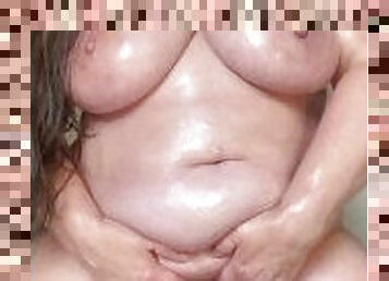 BIG OILY TITTiES  MASTURBATION