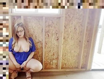 gros-nichons, lunettes, masturbation, public, milf, sale, blonde, attrapée, exhibitionniste, clignotant