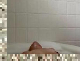 bagno, tettone, amatoriali, mammine-mature, massaggi, babysitter, mariti, bocce, feticci, cornuti