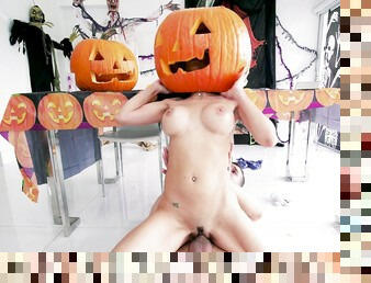 Duże cycki, Cipka, Robienie loda, Mamuśki, Gwiazda porno, Mama, Ujeżdżanie, Brunetka, Halloween